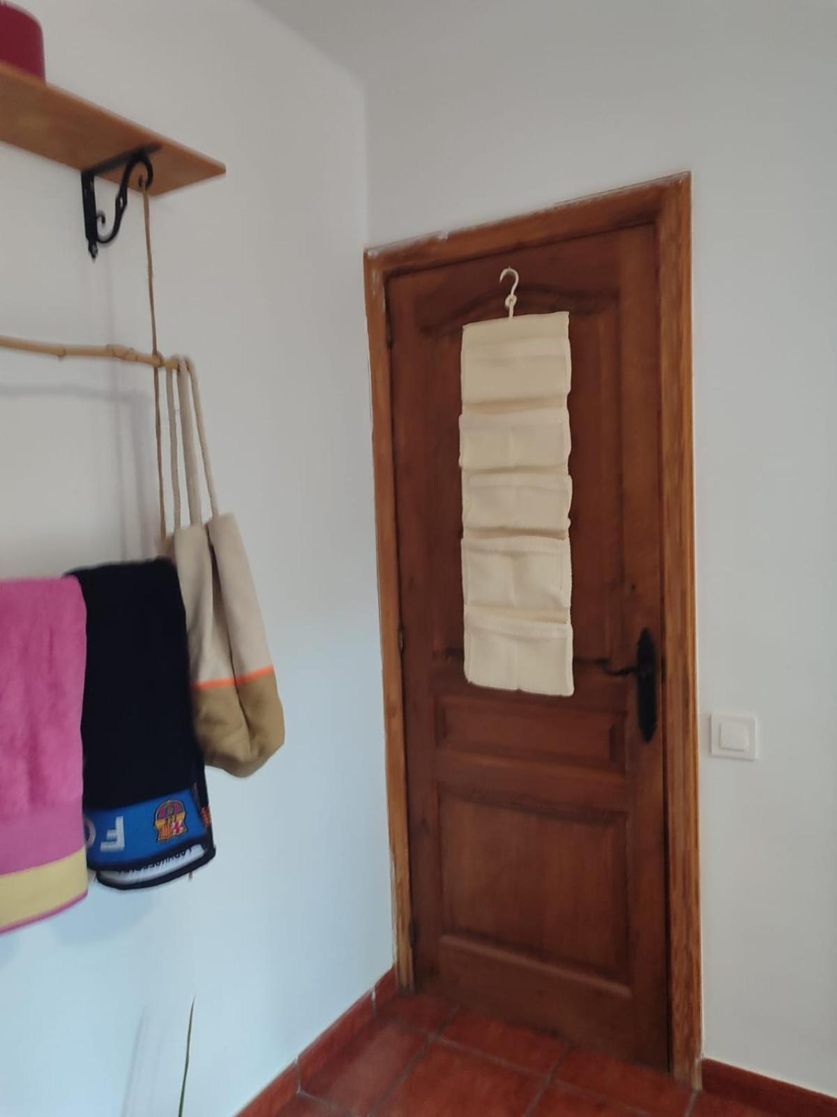 Habitacion Privada En Casa Particular, Montana Olesa de Bonesvalls エクステリア 写真